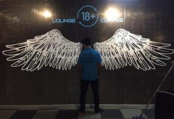 Thi công dán Decal kính - Nhận dán Decal giá rẻ tại Phú Quốc