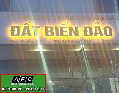 Thi công chữ alu gương chân mica đèn led sáng hắt chân tại Phú Quốc