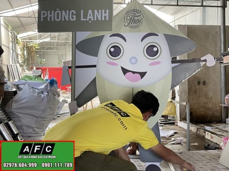 Thi Cong Hinh Nom Quang Cao Tai Phu Quoc