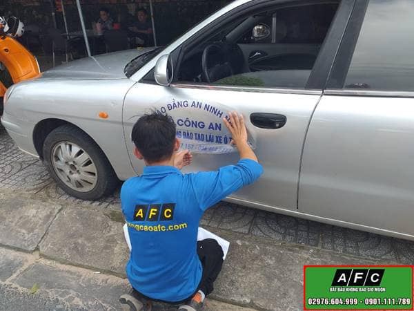 Dán decal xe ô tô - Trang trí xe ô tô tại Phú Quốc